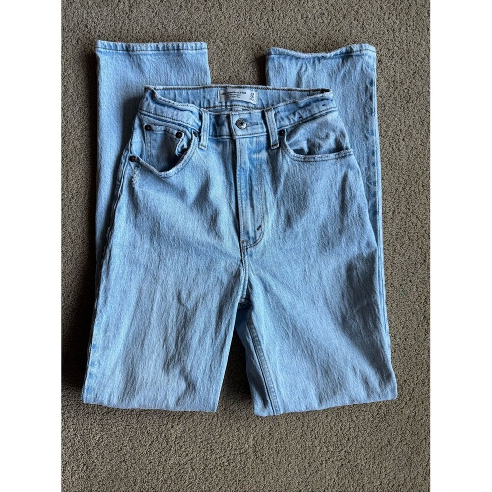Abercrombie & Fitch 90s Straight Ultra High Rise Curve Love Jeans Light Wash 24